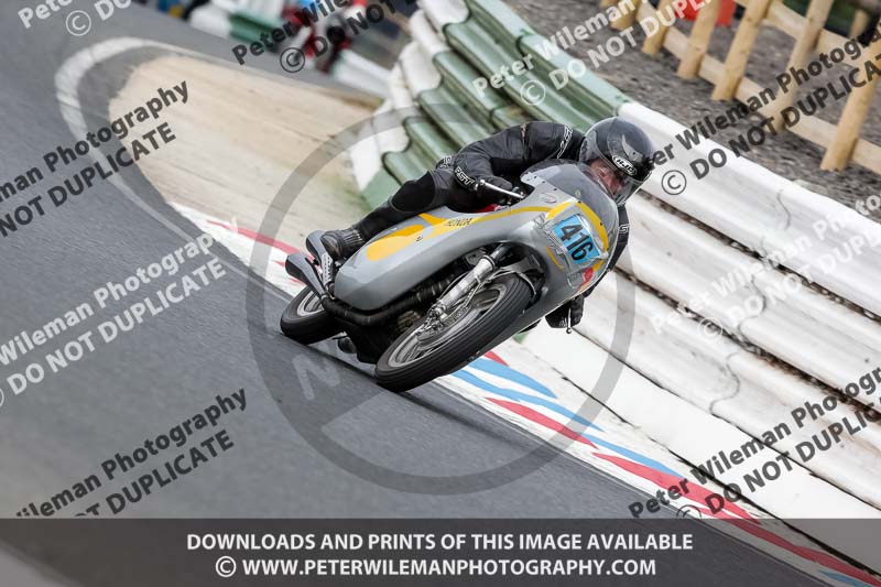 Vintage motorcycle club;eventdigitalimages;mallory park;mallory park trackday photographs;no limits trackdays;peter wileman photography;trackday digital images;trackday photos;vmcc festival 1000 bikes photographs